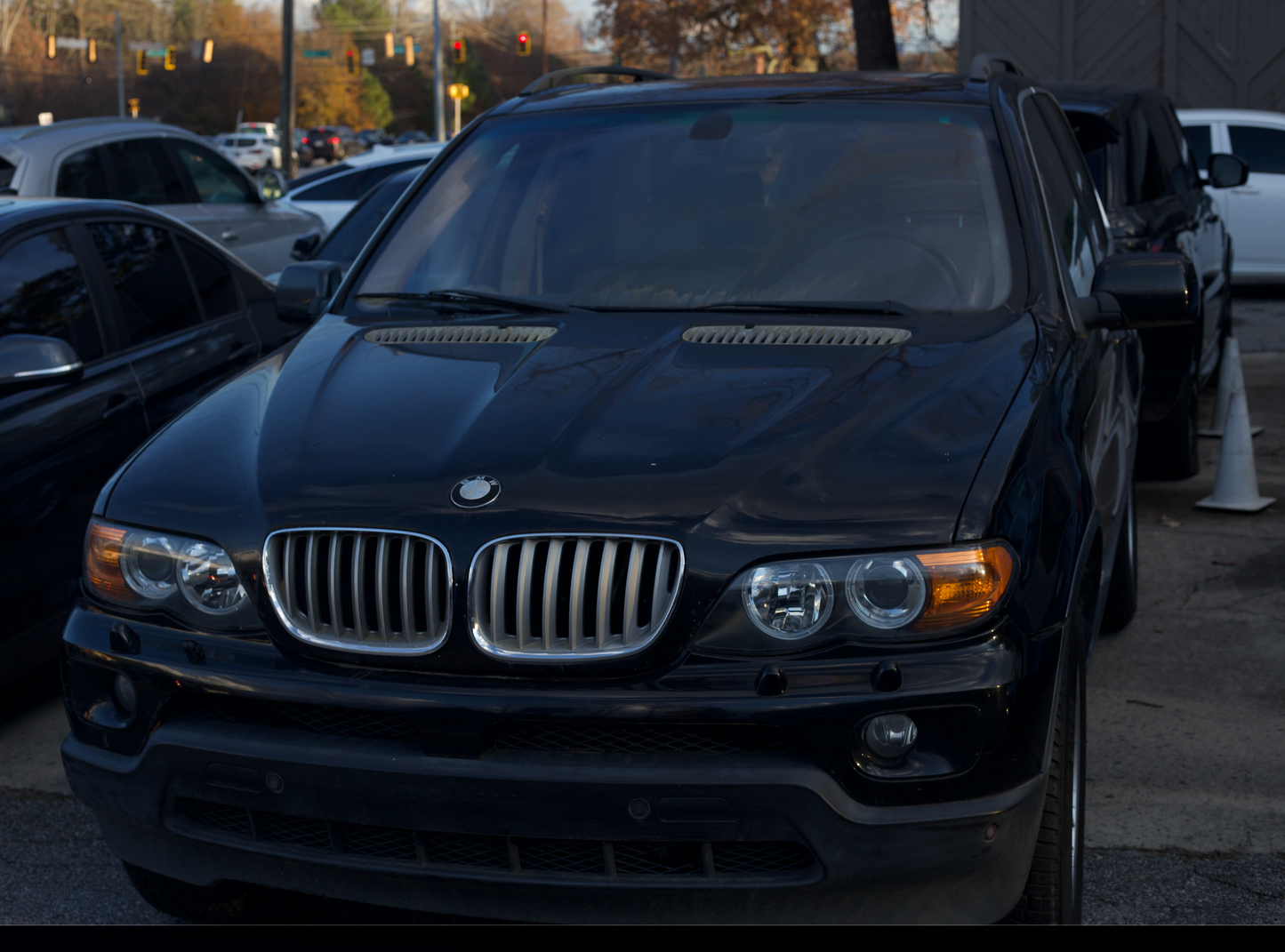 BMW X5 2005 – Luxury SUV Rental for Comfort & Style!