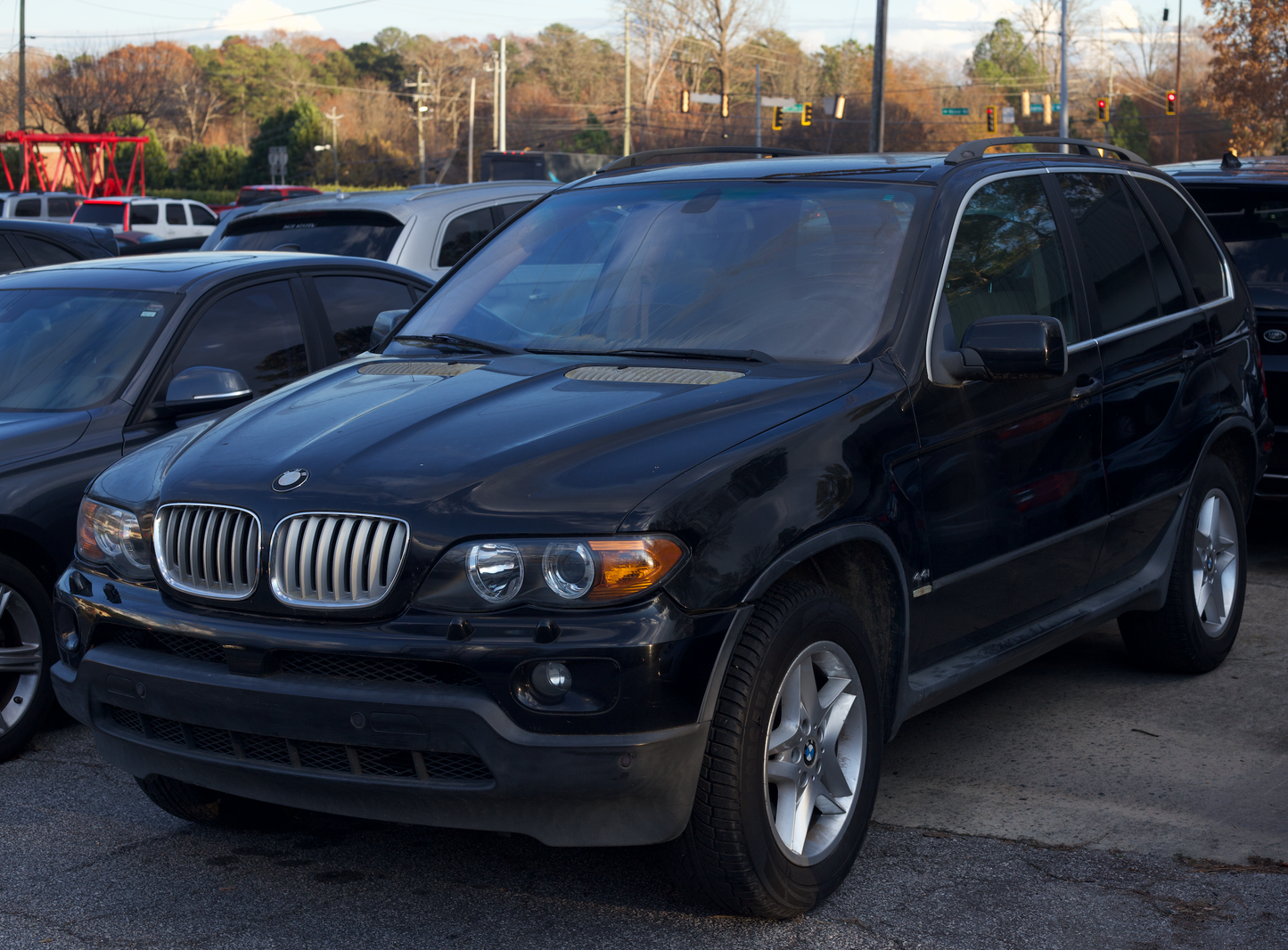 BMW X5 2005 – Luxury SUV Rental for Comfort & Style!